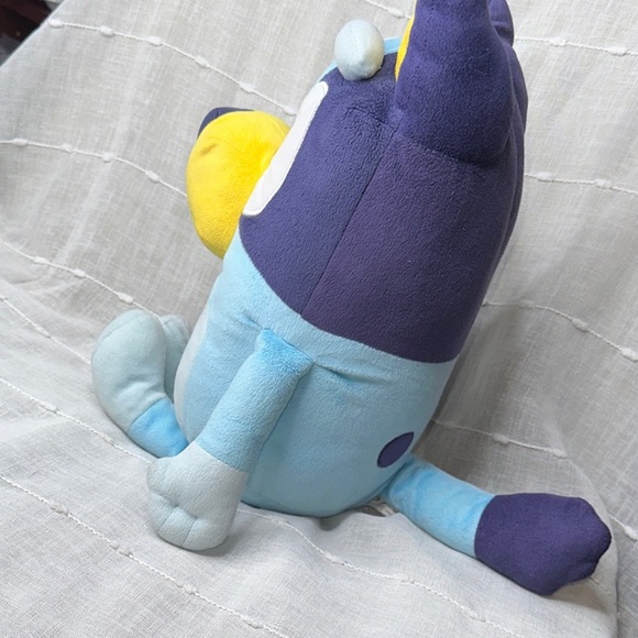 Bluey Kids Bedding Plush 17" Cuddle and Decorative Pillow Buddy, Microfiber EUC - Picture 5 of 14